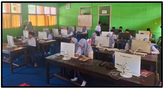 Transformasi Kelas MTsN 1 Tebo: Guru Aktif Integrasikan Media Digital di Seluruh Mata Pelajaran