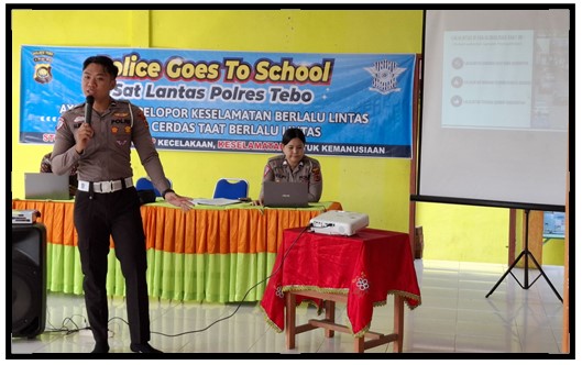 MTs N 1 TEBO KEDATANGAN POLICE GO TO SCHOOL