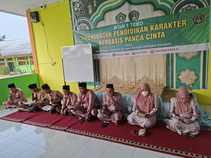 MTsN 1 Tebo Adakan Yasin dan Tahlil Bersama Siswa
