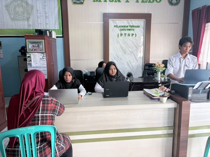 Layanan PTSP MTsN 1 Tebo Tetap Buka Saat Libur Semester