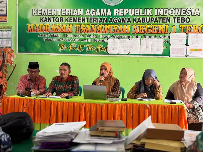 MTsN 1 Tebo Gelar Rapat Evaluasi dan Peningkatan Mutu