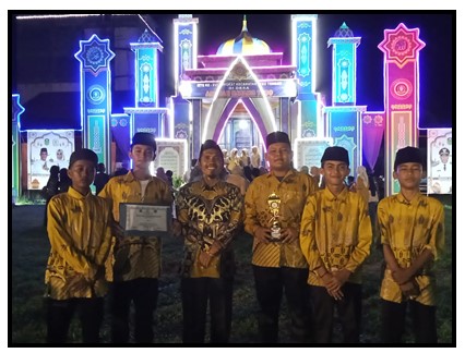 SISWA SISWI MTs N 1 TEBO MEWAKILI MTQ KELURAHAN 