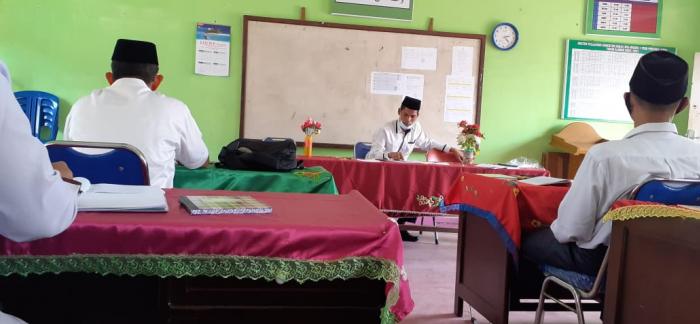 BREAFING PERSIAPAN MENGHADAPI LOMBA KELAS MTSN 1 TEBO