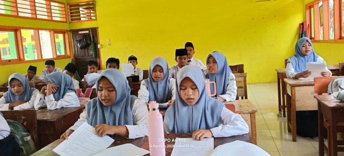 MTsN 1 Tebo Tanamkan Karakter Religius Lewat Doa Pagi MTsN 1 Tebo Tanamkan Karakter Religius Lewat Doa Pagi