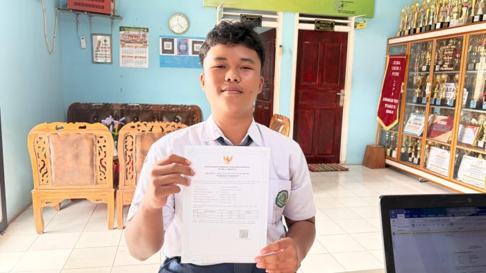 Siswa MTsN 1 Tebo Lengkapi Syarat Daftar ke SMA Favorit