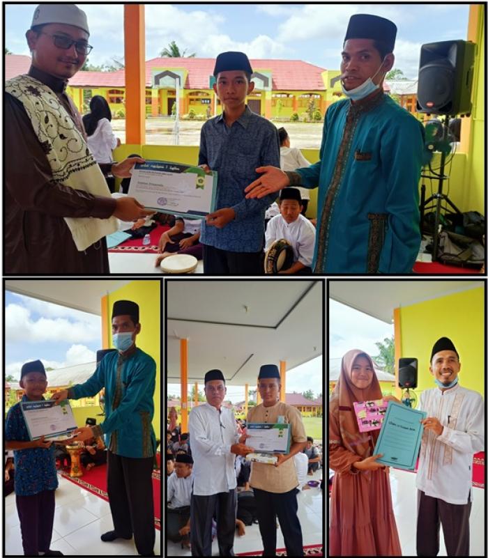 PEMBERIAN HADIAH PEMENANG LOMBA MTQ DI MTs N 1 TEBO