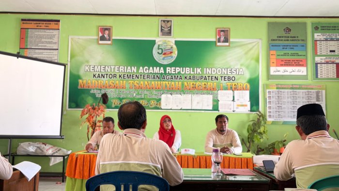 MTsN 1 Tebo Gelar Rapat Persiapan HUT RI dan Pawai Budaya MTsN 1 Tebo Gelar Rapat Persiapan HUT RI dan Pawai Budaya