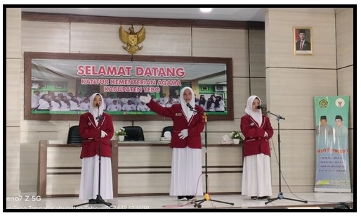 MERIAHKAN HAB KE-79, SISWA MTs N 1 TEBO IKUTI LOMBA SYARHIL TINGKAT KABUPATEN