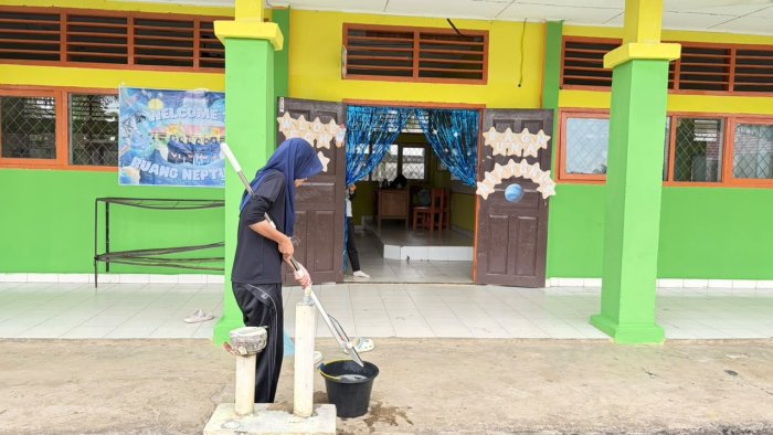 Panitia MTsN 1 Tebo Siapkan Matamuda dengan Gotong Royong