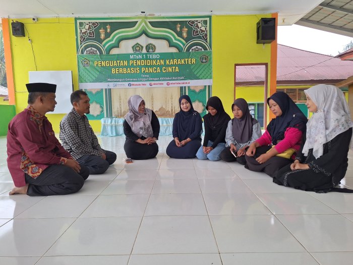 Dua Orang Siswa Terbaik MTsN 1 Tebo  Mengikuti Olimpiade Bahasa Arab Tingkat Provinsi Jambi