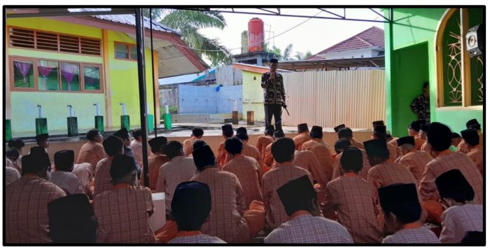 Tiga Bahasa dalam Satu Panggung: Kelas VIII.D Sukses Gelar Muhadhoroh di MTsN 1 Tebo Tiga Bahasa dalam Satu Panggung: Kelas VIII.D Sukses Gelar Muhadhoroh di MTsN 1 Tebo