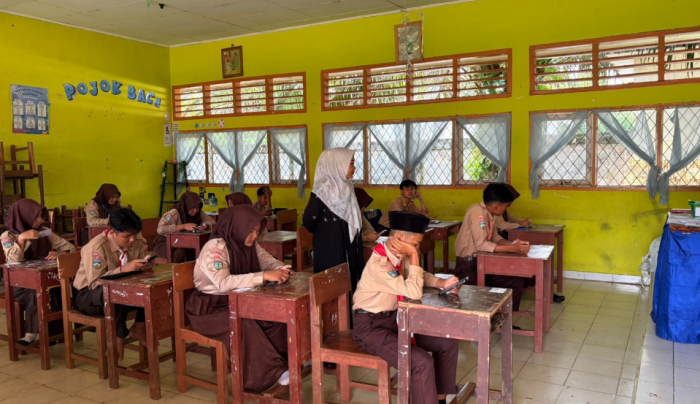 Memasuki Hari Kelima, Pelaksanaan Ujian Madrasah di MTsN 1 Tebo Berjalan Tertib dan Lancar