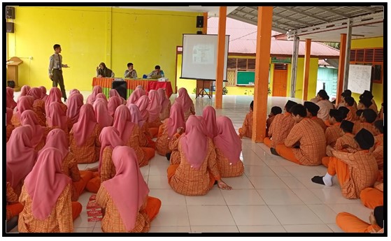 KETUA OSIM MAN IC JAMBI GELAR SOSIALISASI SNPDB DI MTS N 1 TEBO 