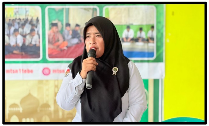 Pesantren Kilat MTsN 1 Tebo: Waka Kurikulum Kupas Tuntas Fiqih Wudhu di Aula Madrasah