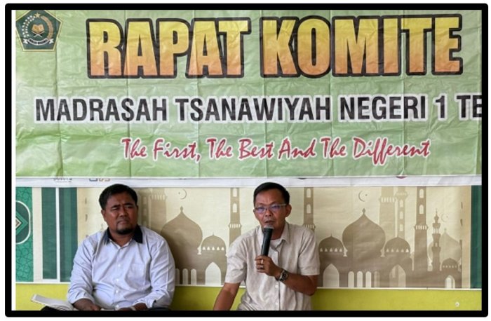 Bahas Program Madrasah, Ketua Komite MTsN 1 Tebo Gelar Rapat Bersama Wali Murid Baru