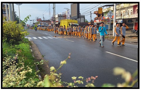 KEGIATAN RUTIN BULANAN, SABTU PAGI MTsN 1 TEBO LARI PAGI
