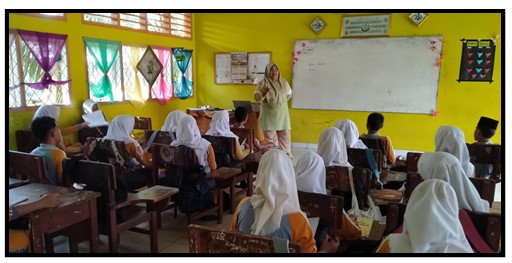 MTSN 1 TEBO BERIKAN BIMBINGAN KEAGAMAAN