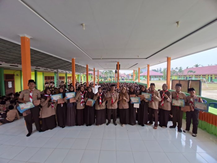 MTsN 1 TEBO GELAR JUBITA MUHADHARAH MINGGU KE-2, PERKUAT KARAKTER DAN LITERASI SISWA* MTsN 1 TEBO GELAR JUBITA MUHADHARAH MINGGU KE-2, PERKUAT KARAKTER DAN LITERASI SISWA*