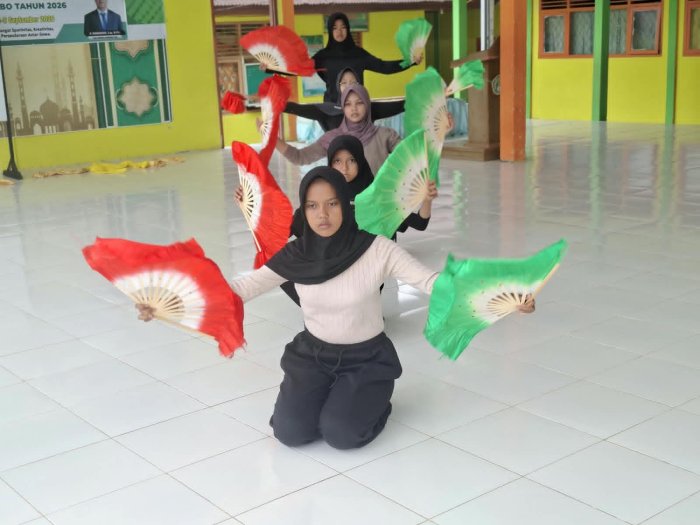 SANGGAR TARI NUSA ARUNA MTsN 1 TEBO RAIH JUARA 1 KOMPAS TINGKAT KEC. TEBO TENGAH & SUMAY