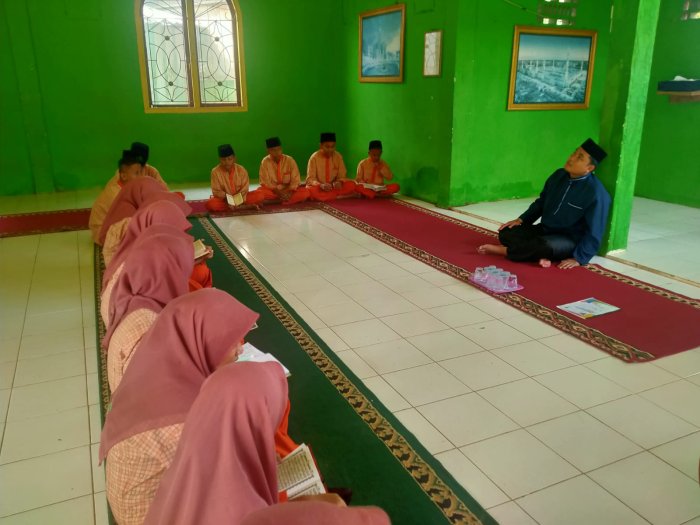 MTsN 1 Tebo Gelar Bimbingan Intensif Tilawah Al-Quran MTsN 1 Tebo Gelar Bimbingan Intensif Tilawah Al-Quran