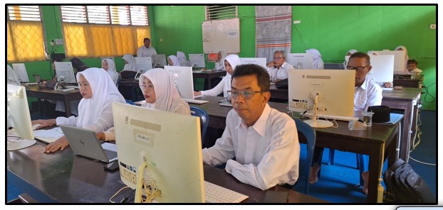 KEPALA MTs N 1 TEBO DAN MAJELIS GURU IKUTI AKGTK KEPALA MTs N 1 TEBO DAN MAJELIS GURU IKUTI AKGTK