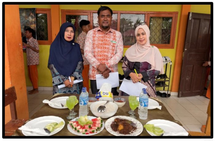 Siswa MTsN 1 Tebo Unjuk Kebolehan Tata Hidang dalam Ujian Praktek Seni Budaya dan Prakarya