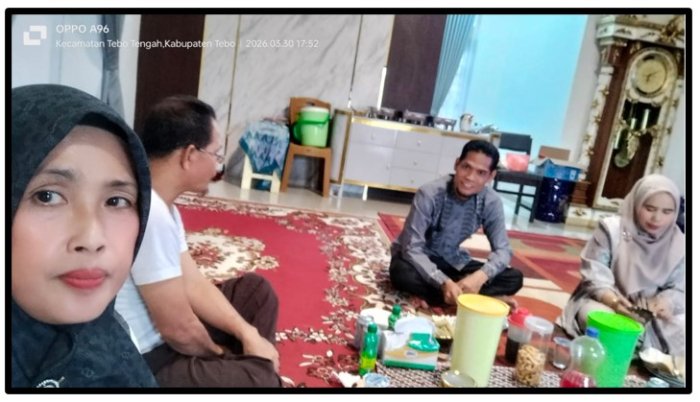 Hangatnya Silaturahmi: Halal Bihalal di Kediaman Kepala MTsN 1 Tebo Pererat Sinergi Kamad