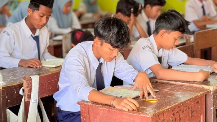 MTsN 1 Tebo Adakan Tadarus Al-Quran Bersama Guru