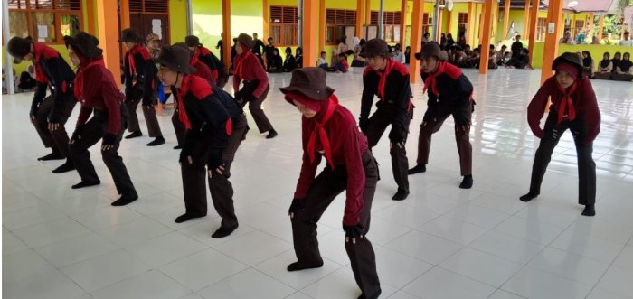 Semangat di Tapah Malenggang: Lomba Senam Meriahkan Aula MTsN 1 Tebo