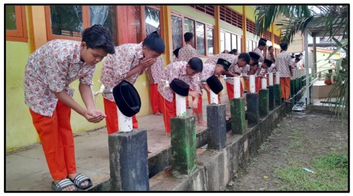 Semangat Pagi Siswa MTsN 1 Tebo: Pukul 07.00 WIB, Barisan Wudu Sambut Keutamaan Salat Duha