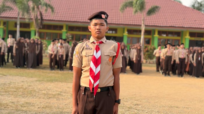 Firas Sukses Pimpin Upacara Hari Pramuka di MTsN 1 Tebo Firas Sukses Pimpin Upacara Hari Pramuka di MTsN 1 Tebo