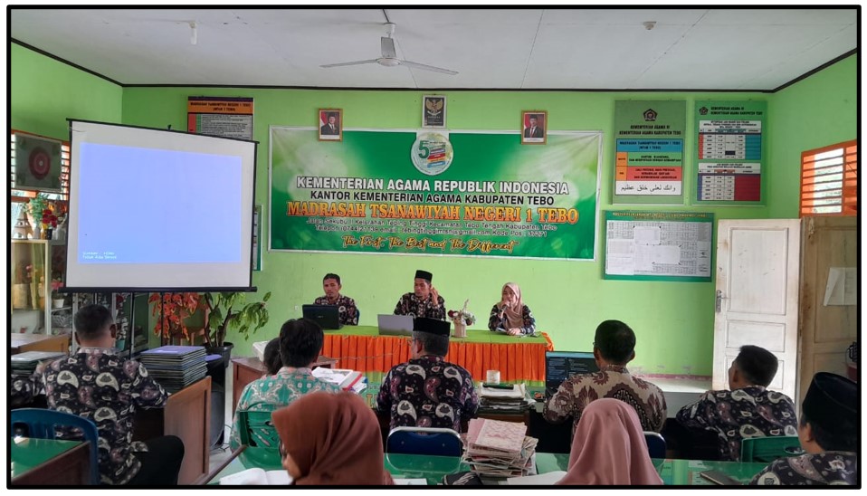MTsN 1 TEBO GELAR RAPAT PENETAPAN KELULUSAN KELAS IX TAHUN PELAJARAN 2024/2025