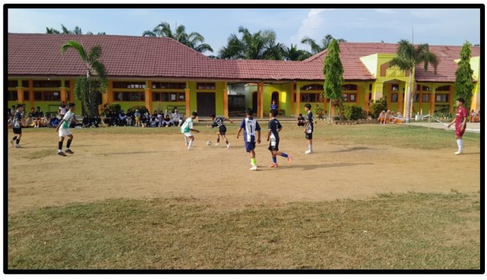 Berjalan Lancar dan Heboh, Turnamen Sepak Bola Class Meeting MTsN 1 Tebo Sukses Pukau Penonton