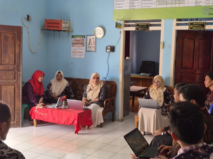 MTsN 1 Tebo Tingkatkan Reformasi Birokrasi Lewat Monitoring ZI