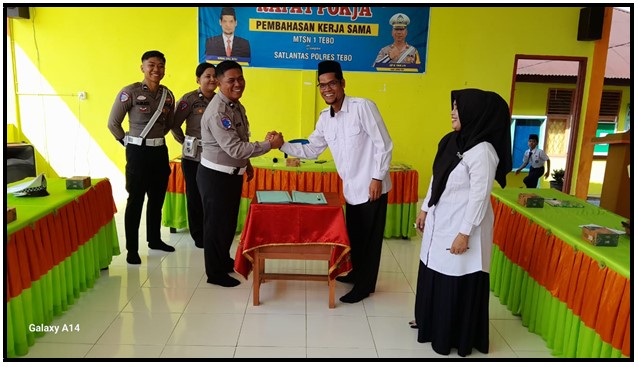 KEPALA MTS N 1 TEKEN MOU DENGAN KASATLANTAS