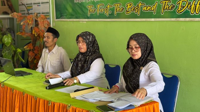 Wujudkan Kedisiplinan Tinggi, Seluruh Warga MTsN 1 Tebo Tandatangani Pakta Integritas