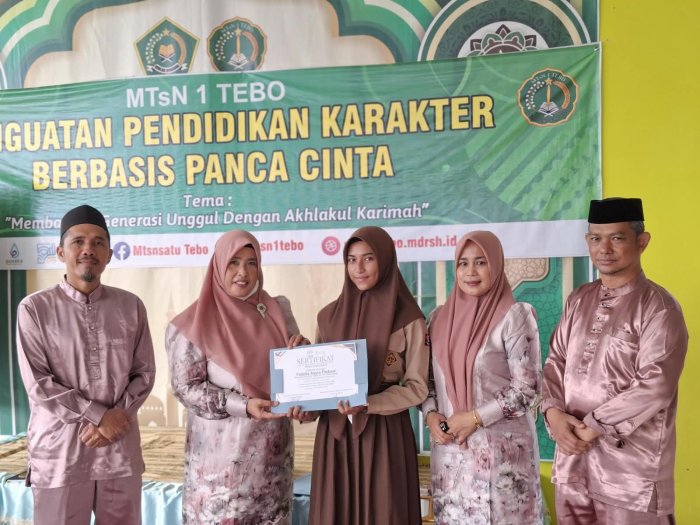 Fadzila Sayra Firdaus Raih Juara Harapan 3 Olimpiade Bahasa Arab Jambi Fadzila Sayra Firdaus Raih Juara Harapan 3 Olimpiade Bahasa Arab Jambi