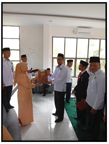 RAIH JUARA 1 MADRASAH TERBERSIH PADA HAB KE 79 DI KANTOR KEMENTERIAN AGAMA KABUPATEN TEBO TAHUN 2025
