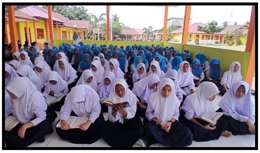 MTs N 1 TEBO ADAKAN LATIHAN TILAWAH PERDANA DI AWAL SEMESTER MTs N 1 TEBO ADAKAN LATIHAN TILAWAH PERDANA DI AWAL SEMESTER