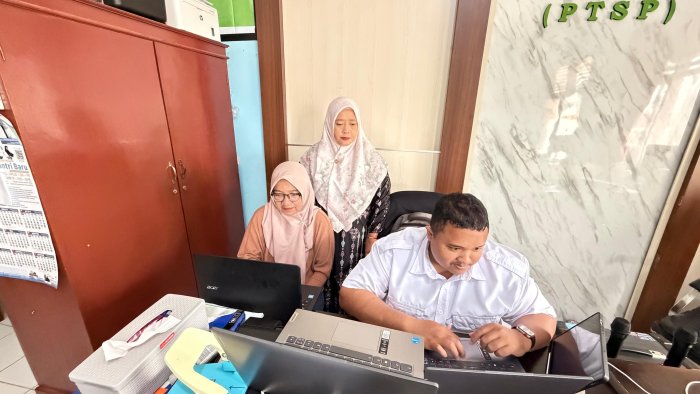 Guru MTsN 1 Tebo Ikuti Pelatihan AI untuk Tingkatkan Kompetensi