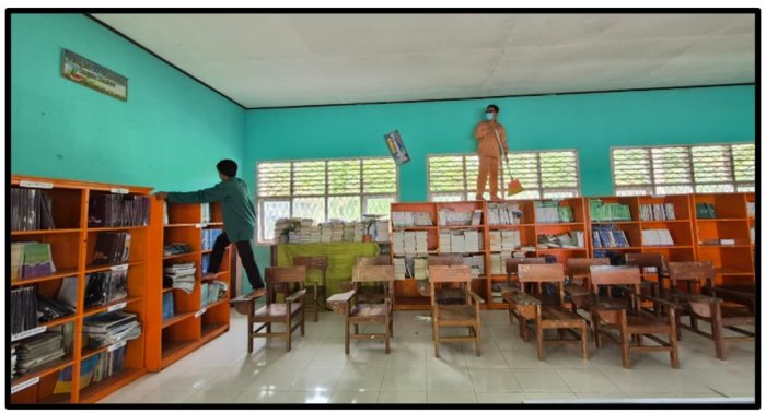 Tingkatkan Kenyamanan Literasi, Kepala Perpustakaan MTsN 1 Tebo Pimpin Aksi Bersih-Bersih Ruangan Tingkatkan Kenyamanan Literasi, Kepala Perpustakaan MTsN 1 Tebo Pimpin Aksi Bersih-Bersih Ruangan