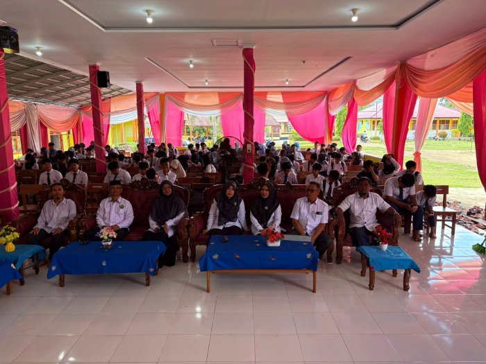 Kepala MTsN 1 Tebo Tinjau Langsung Gladi Bersih Haflatuttasyakur Kelas IX: Pastikan Kesiapan Maksimal
