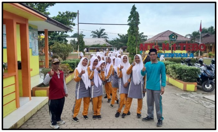 Penuh Semangat dan Kekeluargaan: MTsN 1 Tebo Gelar Jalan Santai, Ditemani Kepala Madrasah dan Guru Penuh Semangat dan Kekeluargaan: MTsN 1 Tebo Gelar Jalan Santai, Ditemani Kepala Madrasah dan Guru